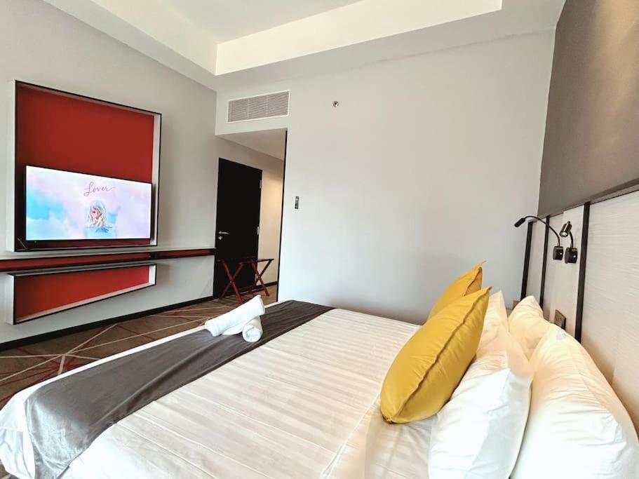 M101 Klcc Kl City King Suites By Livin Kuala Lumpur Esterno foto